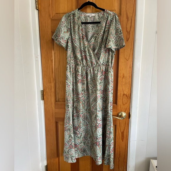 LOFT Dresses & Skirts - Loft Paisley Flounce Midi Wrap Dress Cinch Waist Flutter Short Sleeve Large